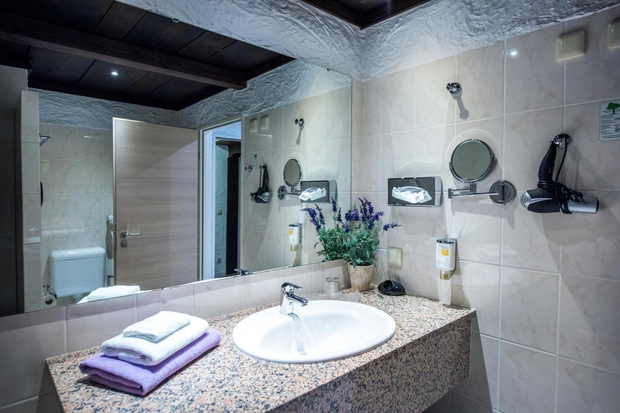 Contel Hotel Кобленц Екстериор снимка