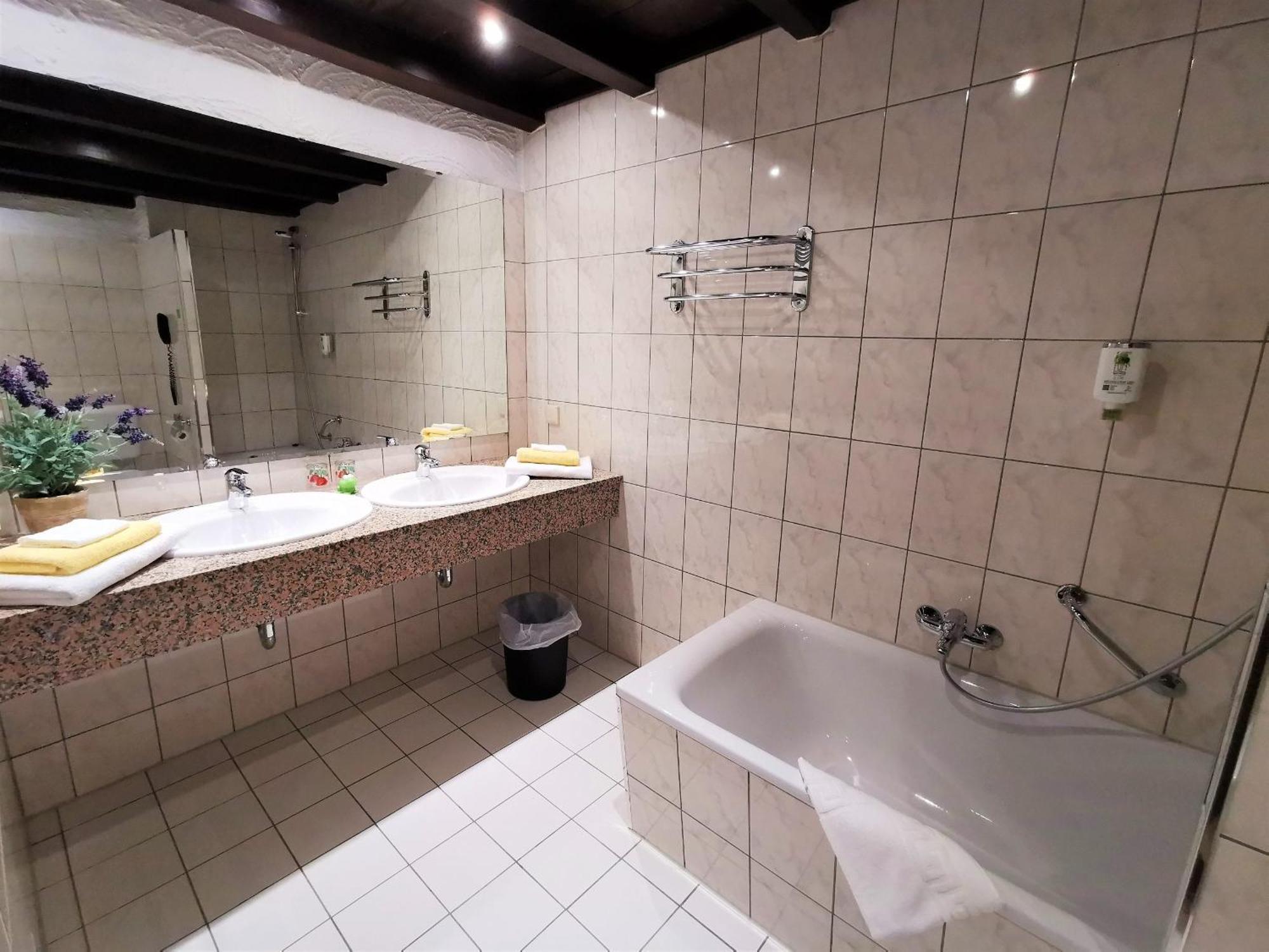 Contel Hotel Кобленц Екстериор снимка