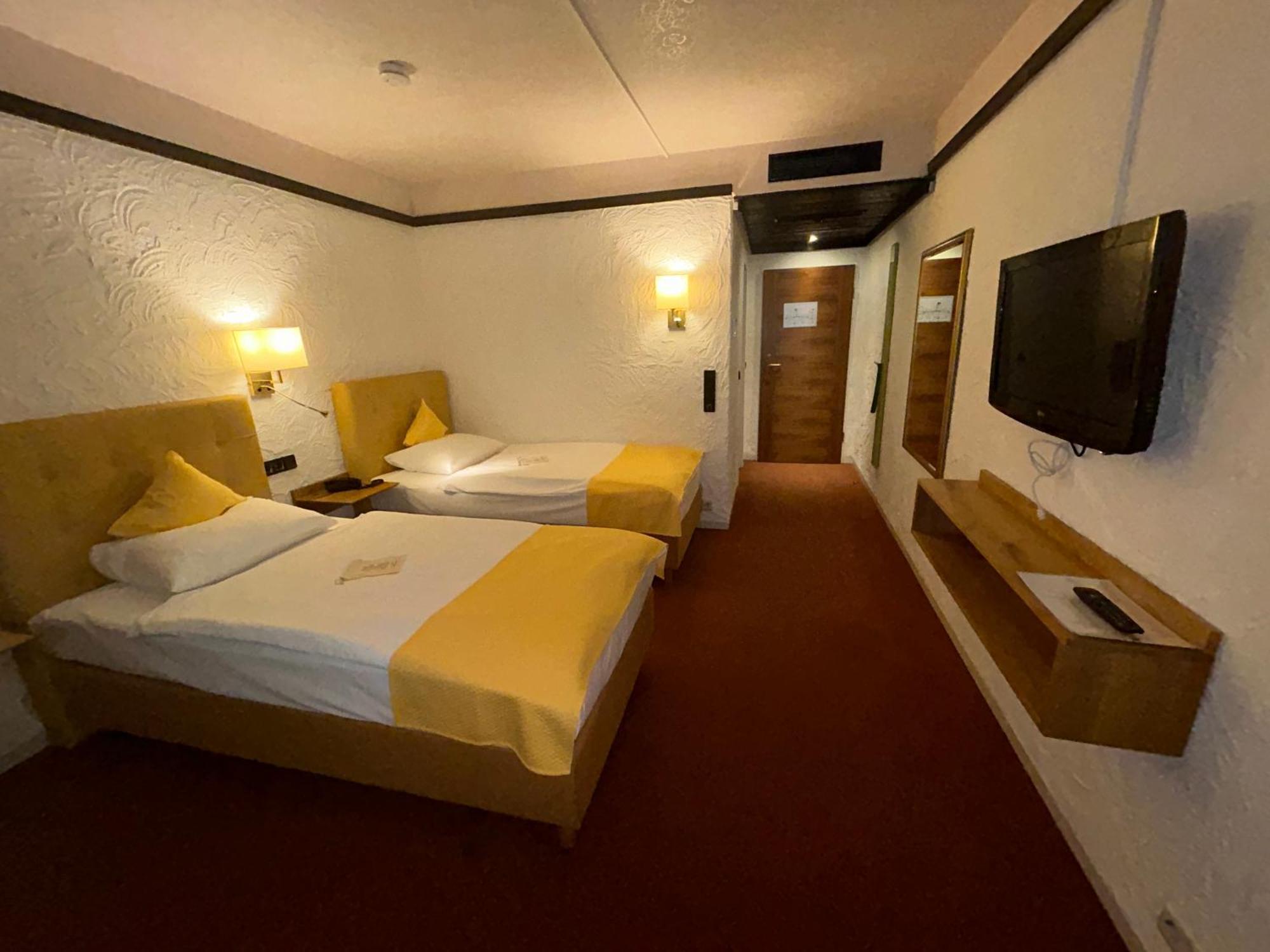 Contel Hotel Кобленц Екстериор снимка