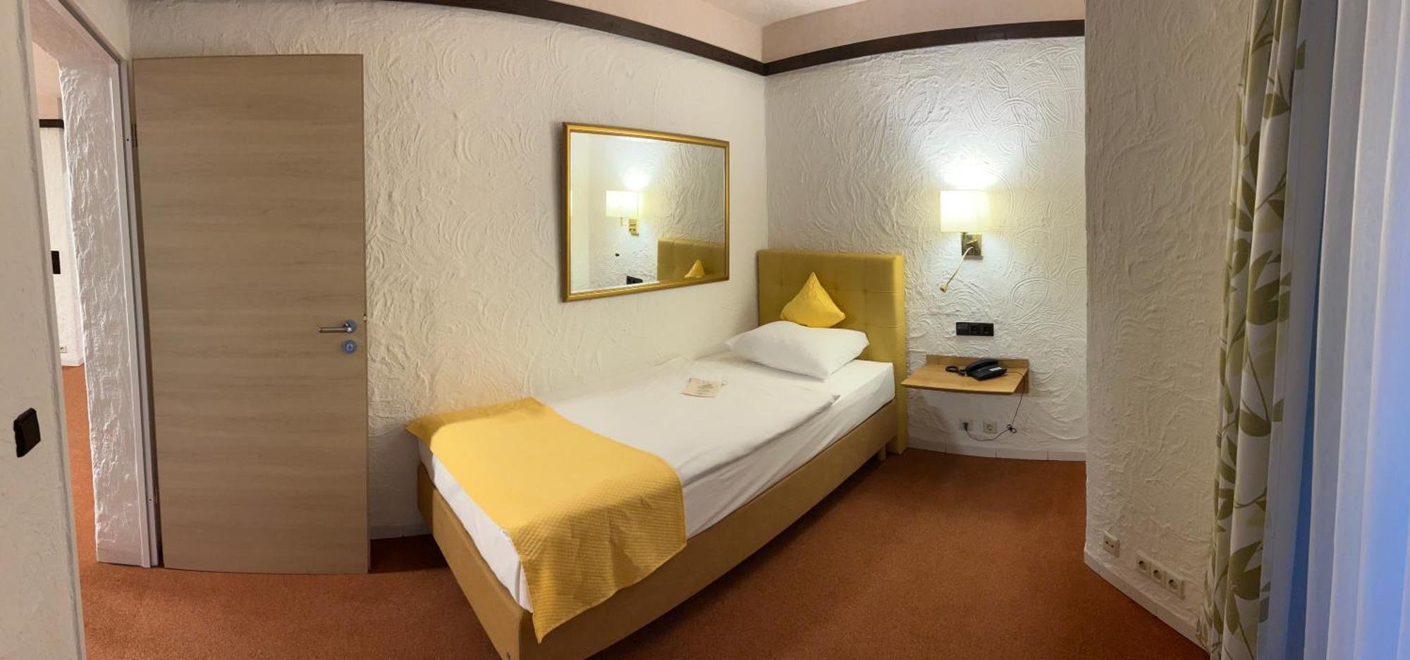 Contel Hotel Кобленц Екстериор снимка