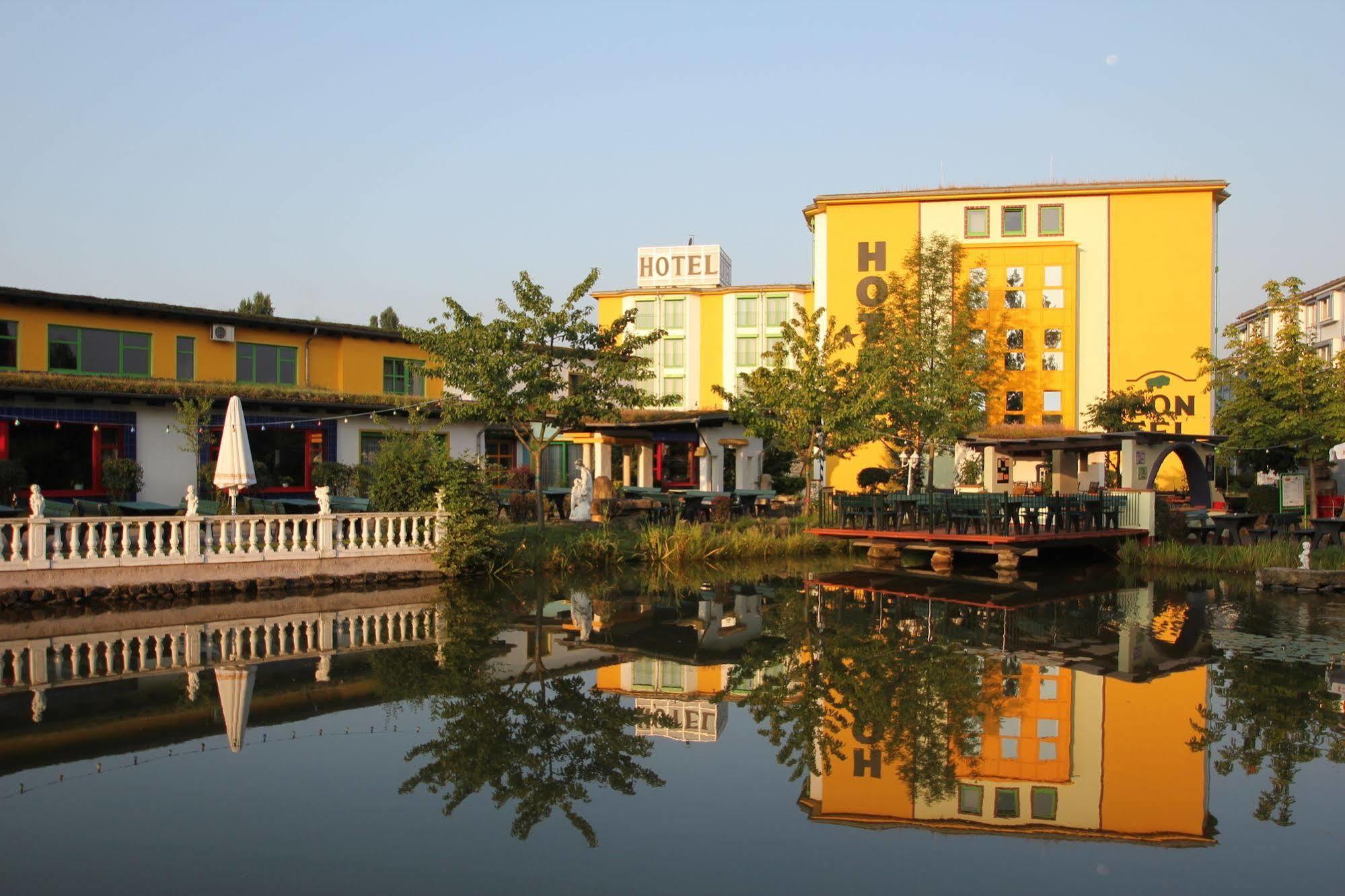 Contel Hotel Кобленц Екстериор снимка