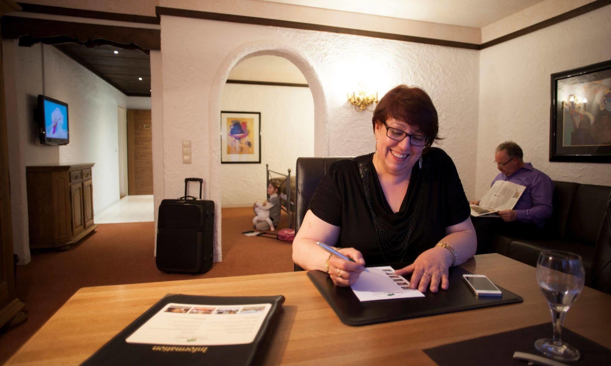 Contel Hotel Кобленц Екстериор снимка